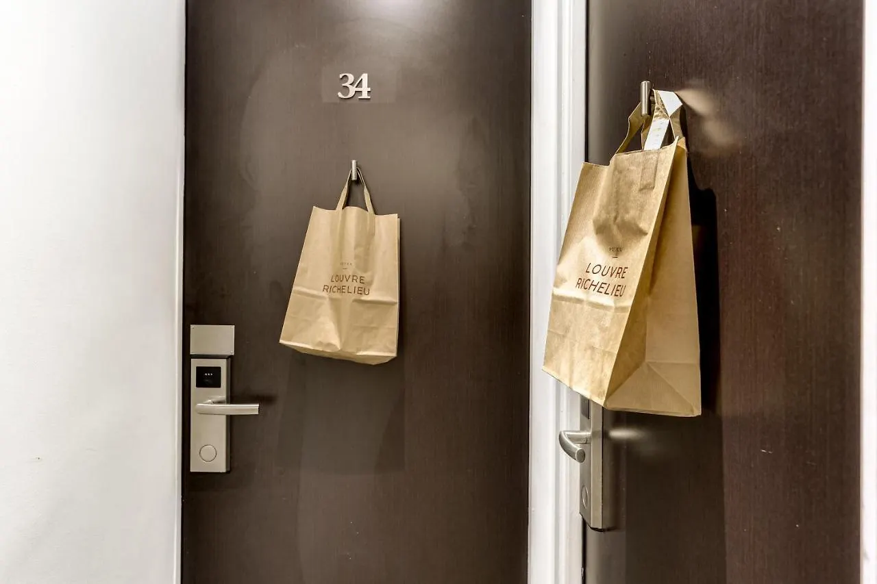 Hotel Louvre Richelieu Paříž 3*,