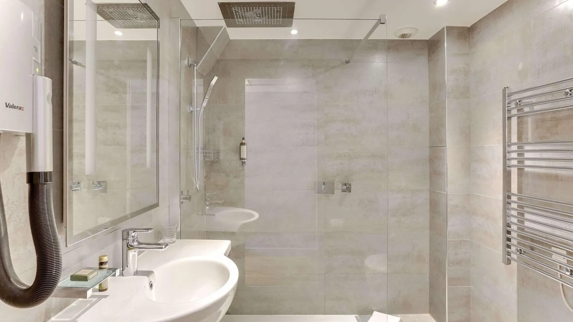 Hôtel Louvre Richelieu Paris 3*,