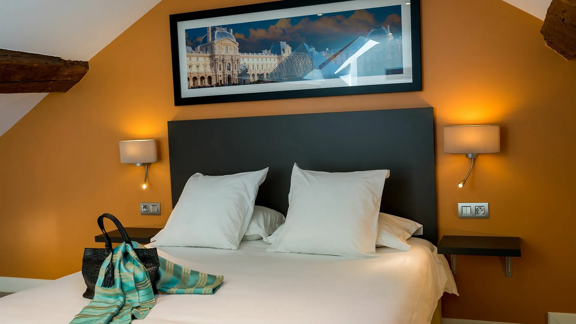*** Hotel Hôtel Louvre Richelieu Paris France