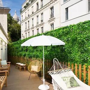 Le Village Montmartre By Hiphophostels Paryż