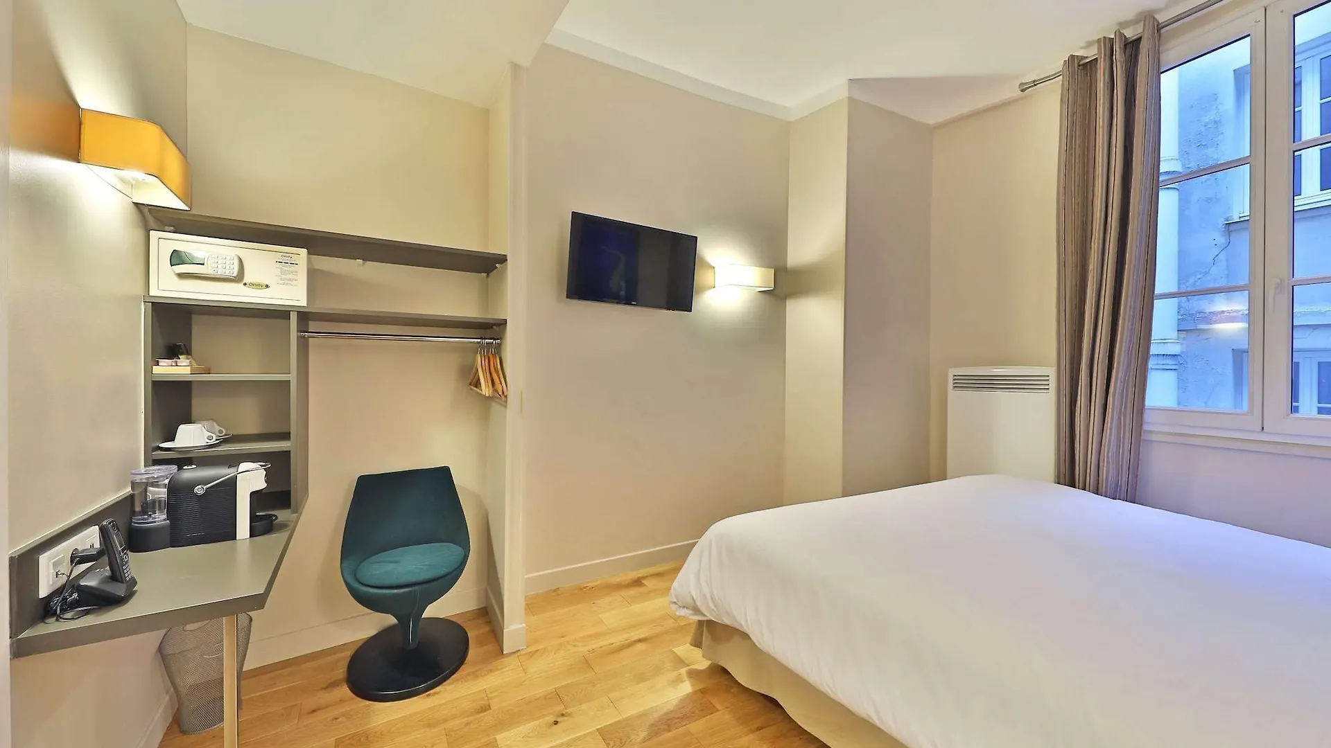 Hotel Louvre Richelieu Paryż